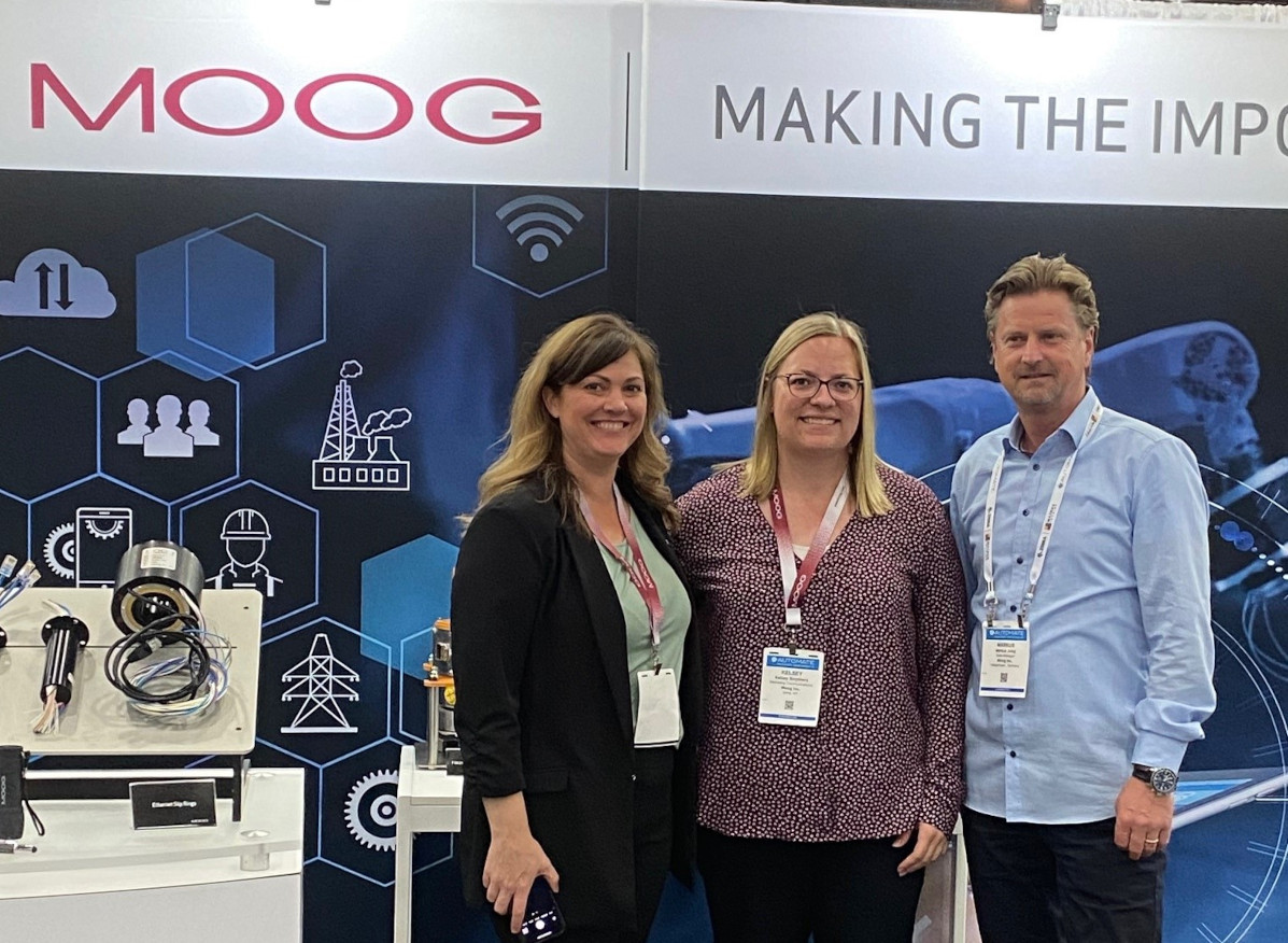 Moog and Moog GAT staff at the Moog booth